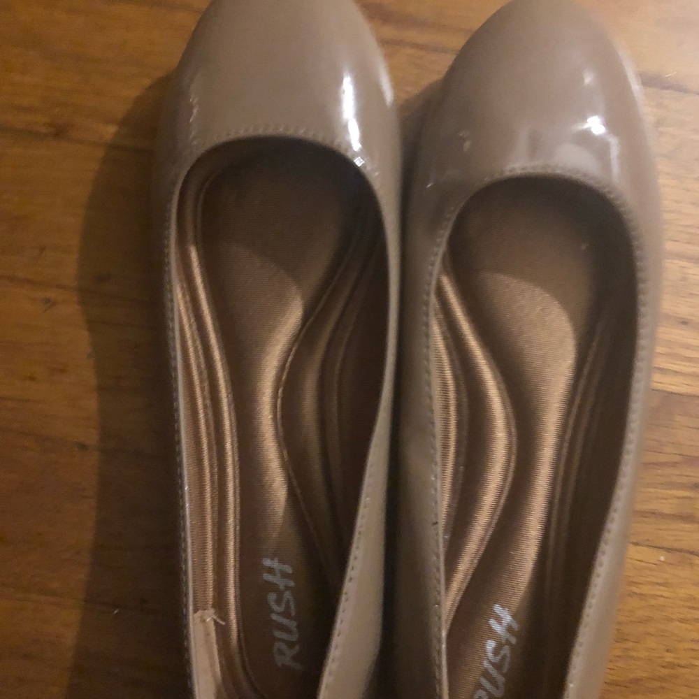 "Rush" Flats - Picture 2 of 2